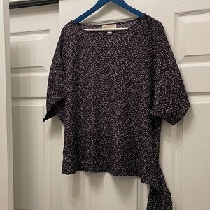 MICHAEL Michael Kors Black and Purple Speckled Short Sleeve Tie-Hem Top